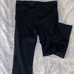 Fabletics Mesh Back Crop Legging